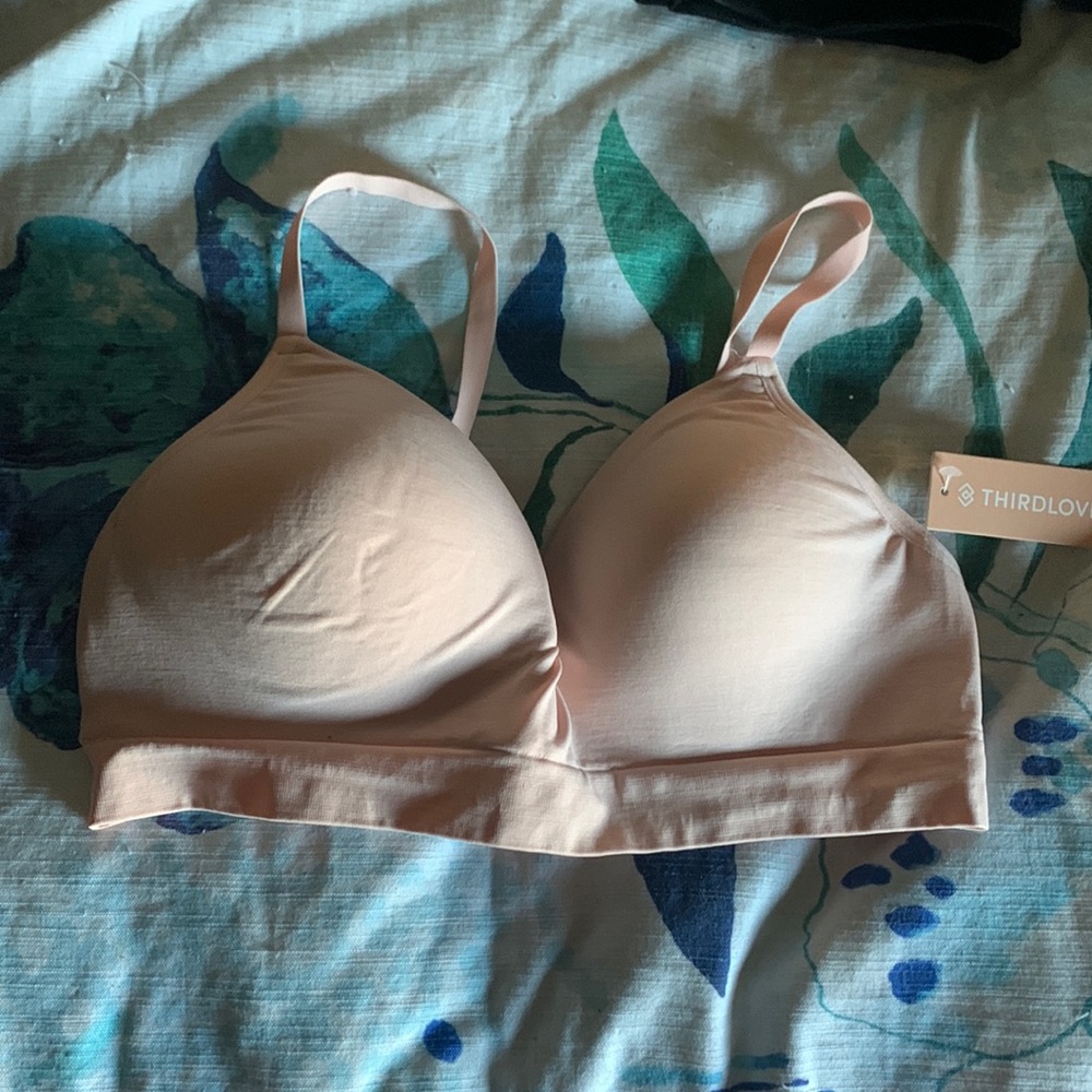 Third love form seamless v-neck wireless bra large.